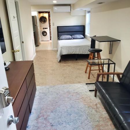 Sts - Single Traveler Studio -Black Door Washington Esterno foto